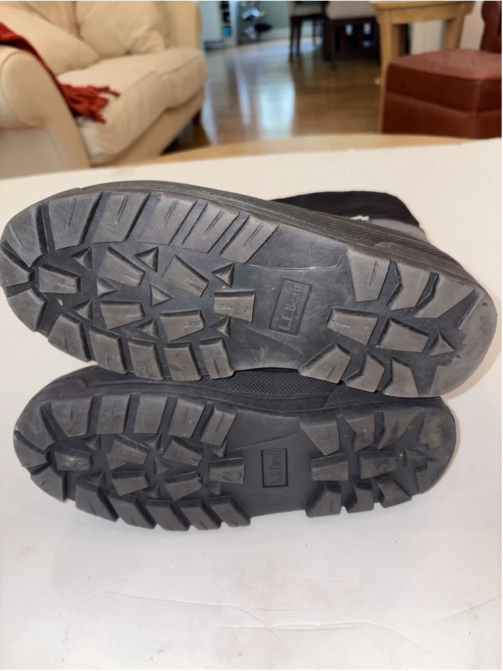 L.L. Bean Kids Winter Boots Size 6 Felt Lined Insulated Snow Boots Black Gray